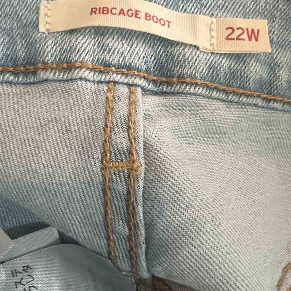 Ribcage Bootcut Levi Jeans - Picture 4 of 9